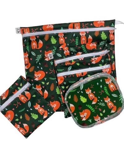 Green fox washable wipes and wet bag set - Image 4