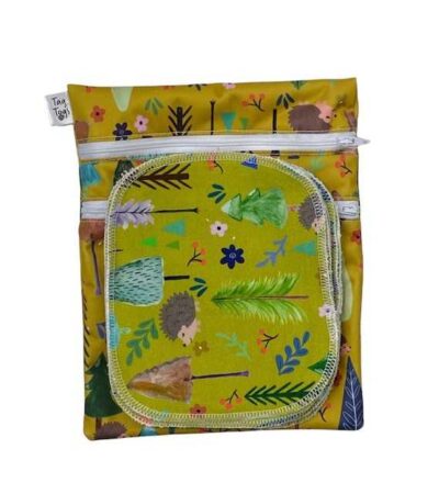 Hedgehog washable wipes and wet bag set - Image 3