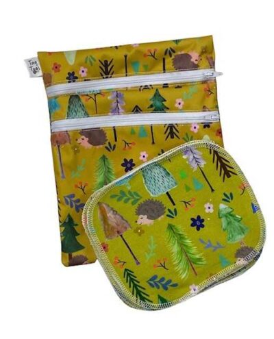 Hedgehog washable wipes and wet bag set